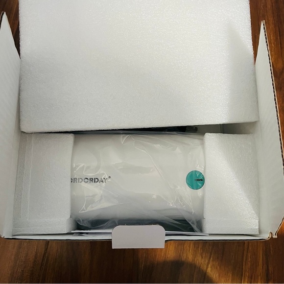 Tordorday Thermal Label Printer With Bluetooth Connection NEWER EDITION RP422 - Picture 3 of 3